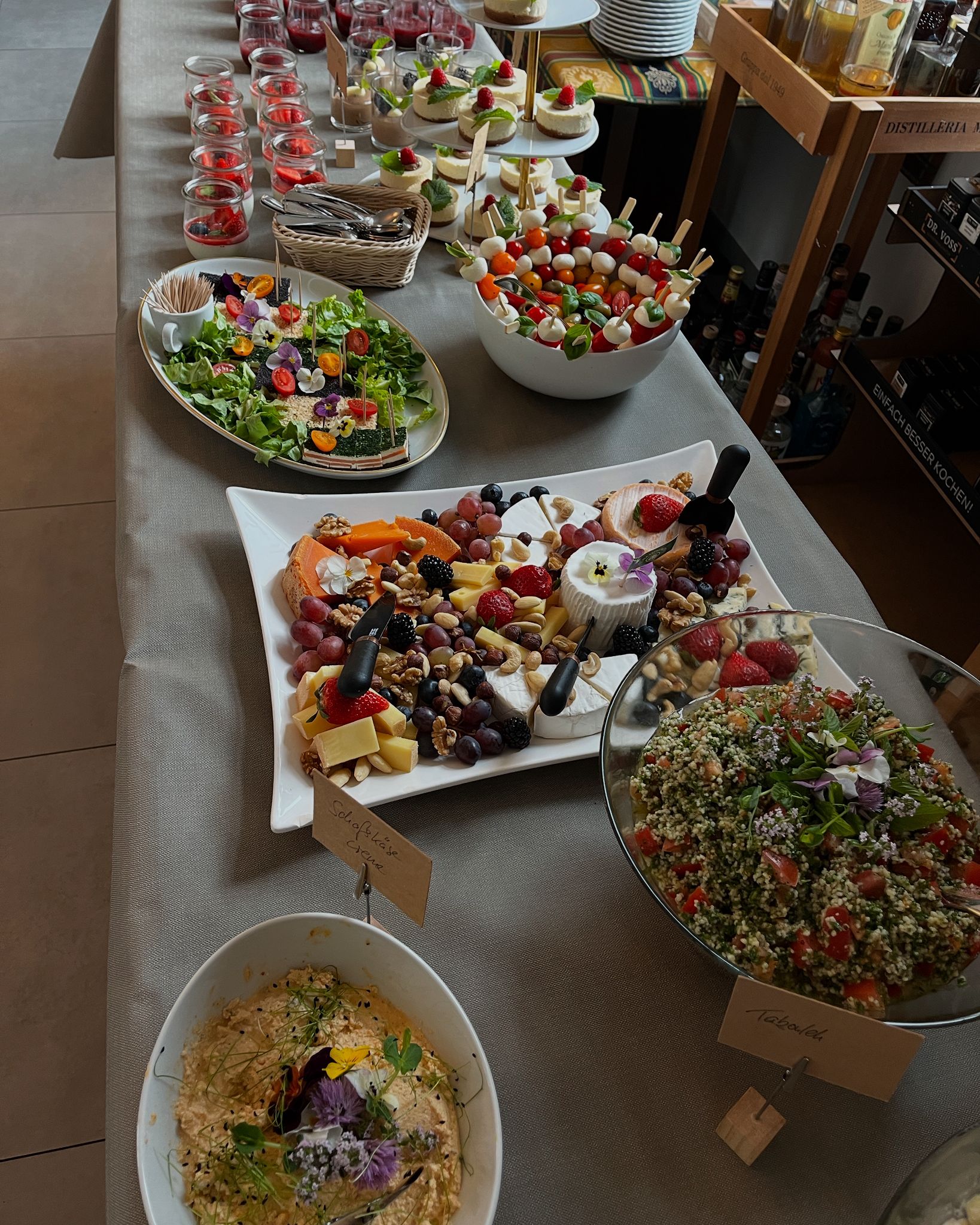 Buffet vom Catering der Weinhandlung Barrique